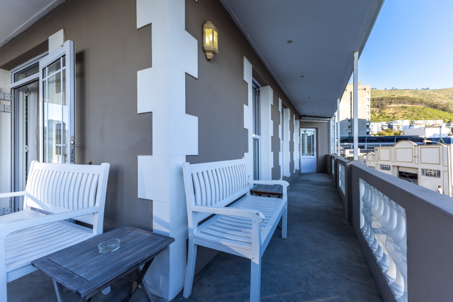 To Let 3 Bedroom Property for Rent in Sea Point Western Cape